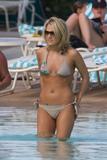 Carrie Underwood bikini pictures