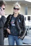 th_71785_seal_airport21.jpg