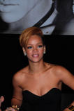 th_97570_celebrity-paradise.com_Rihanna_Best_0099_123_930lo.jpg