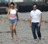 th_39262_celebrity_paradise.com_TheElder_AlessandraAmbrosio2011_05_29_ontheBeachinMalibu15_122_96lo.jpg