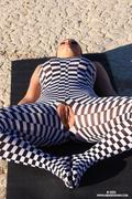 Aria Giovanni Checkered Yoga 2 -w13i5pcwuj.jpg