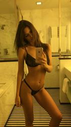 Emily Ratajkowski leaked nude pics part 01767otq1cc1.jpg