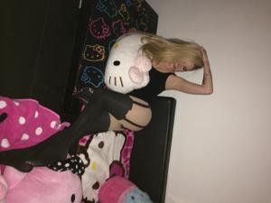 Avril Lavigne -e4jv9ia0nb.jpg